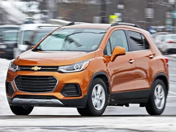 Dịch vụ thay Kính chắn gió xe Chevrolet Trax tận nơi